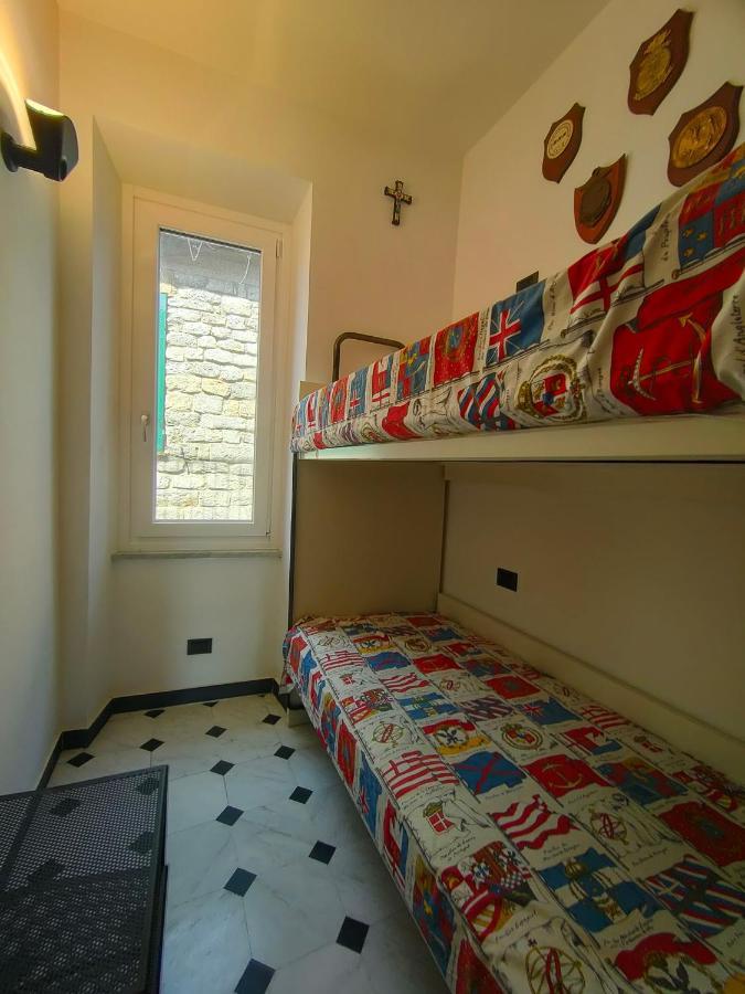 Byron Guest House Портовенере Экстерьер фото